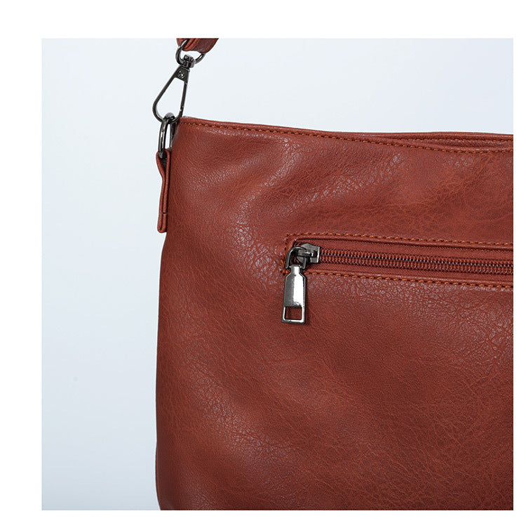 Rivet Soft Leather Tide Leisure Rivet Tassel Bag
