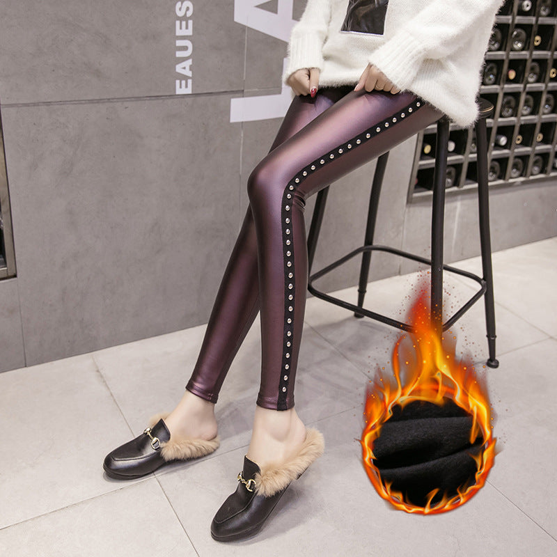 Leggings med nitter på fødderne
