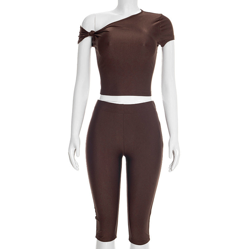 High-waisted Body-hugging Cropped Pants Set With A Top