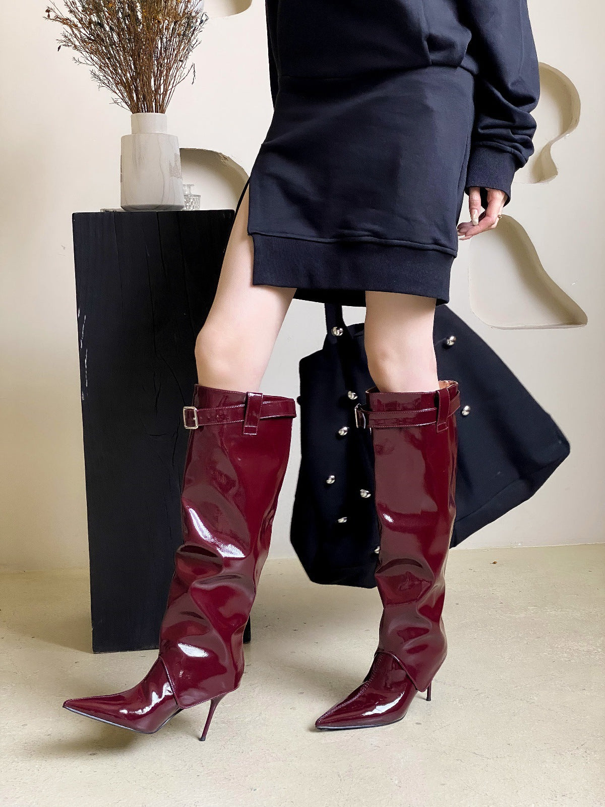 European And American-style Pointed-toe High Heels With Patent