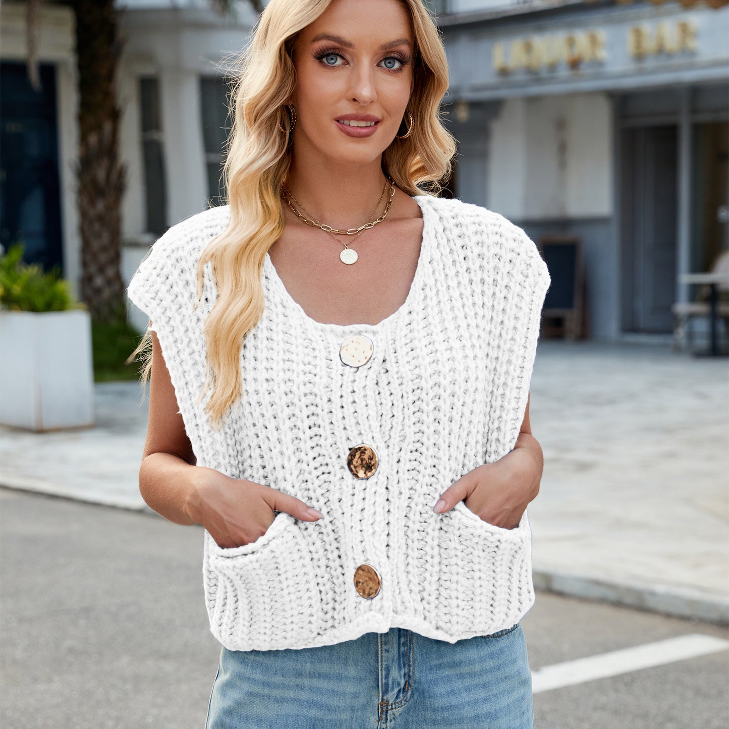 Women's V-neck Three-button Sleeveless Cardigan