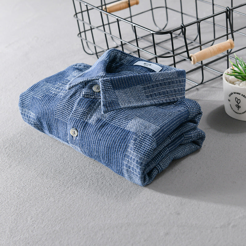 Mænds enkle løse denimskjorte med korte ærmer og cargolommer