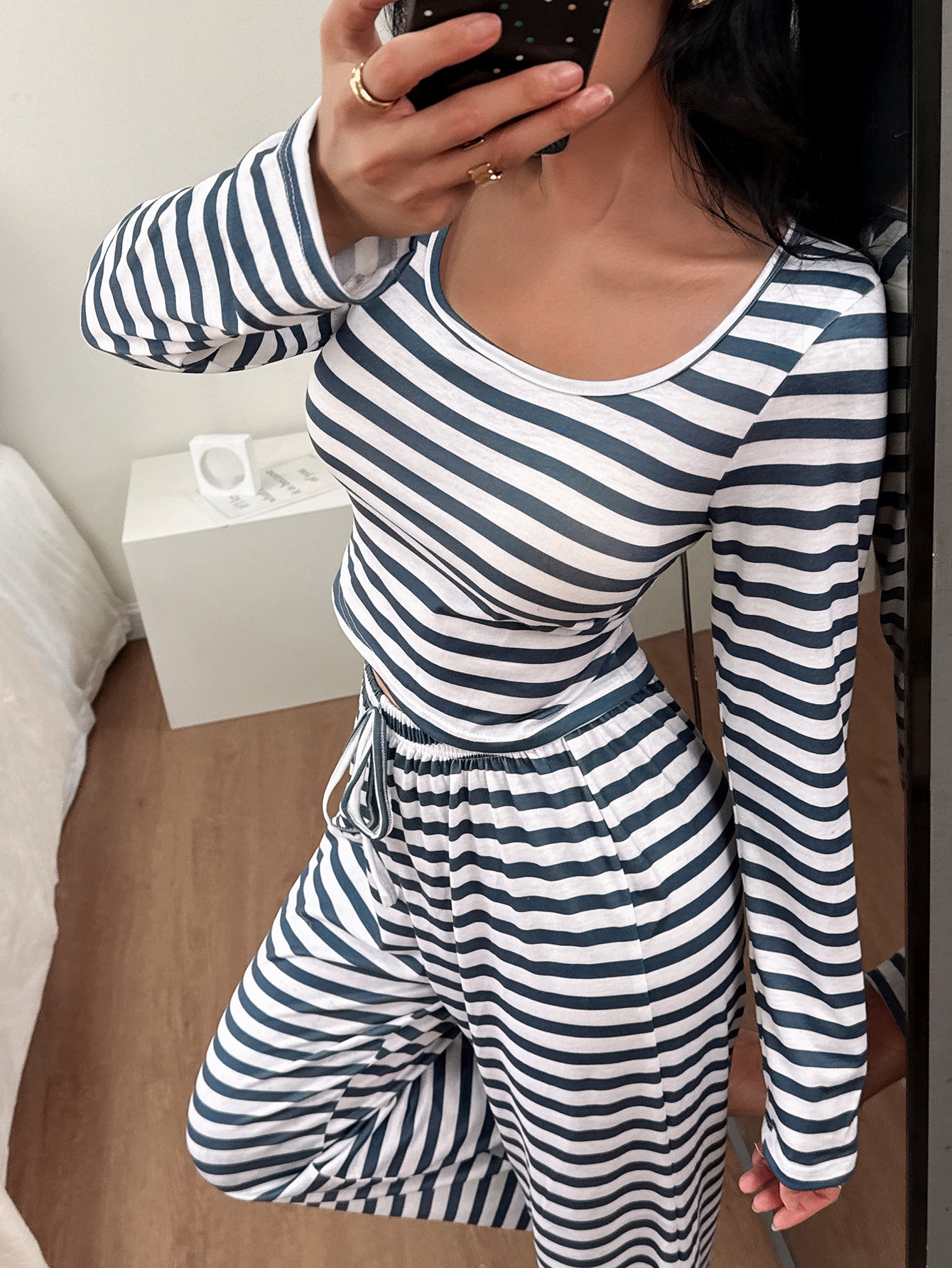 Womens Fashionable Stripe-Print Casual Slimming Long-Sleeve Pajama Set With Square Neckline And Pants