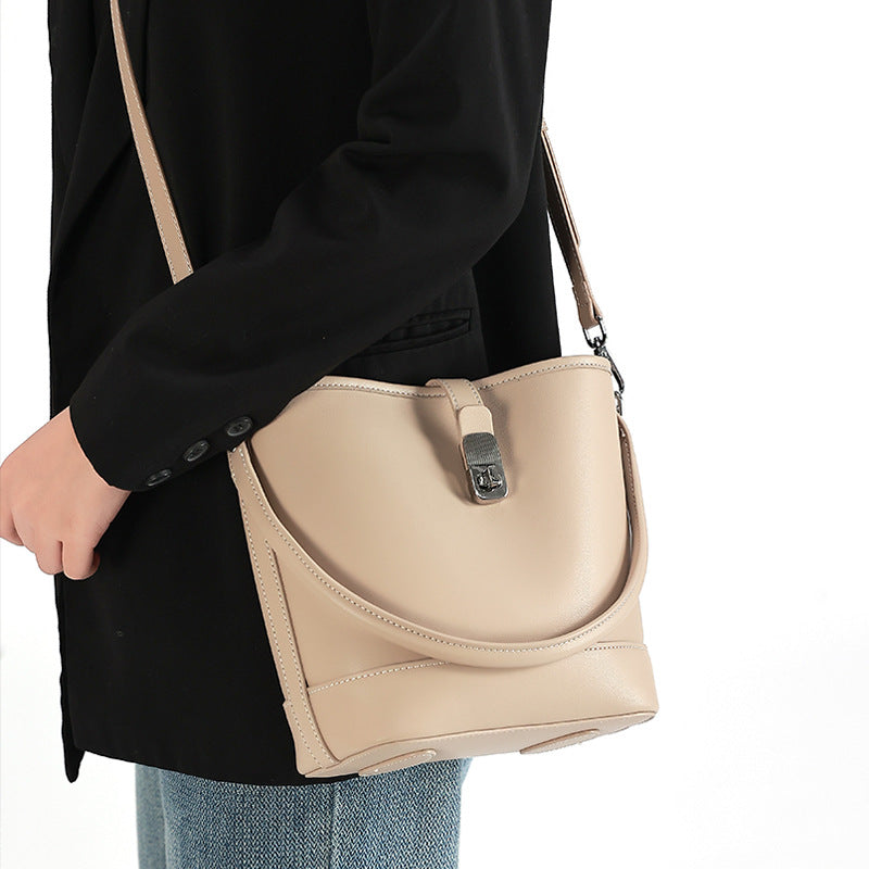 Women's Fashion High Quality Cowhide Bucket Bag
