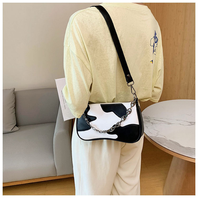 Fashionable underarm bag