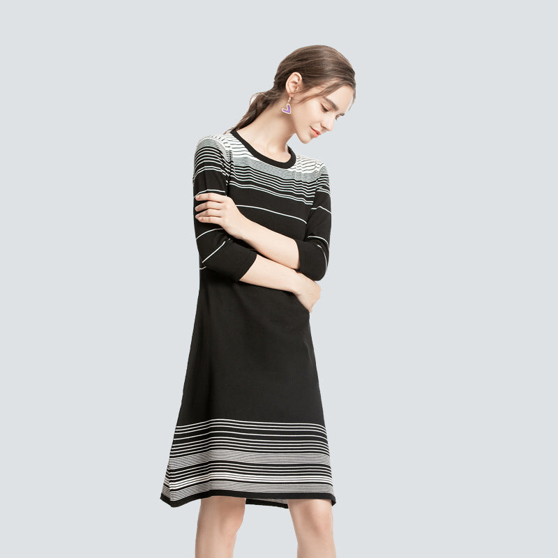 Slim Covering Midlength Knitted Dress