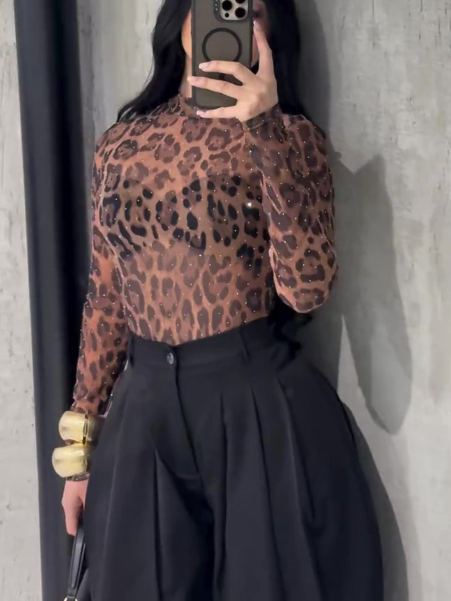 Leopardprintet langærmet top med høj hals og diamanter