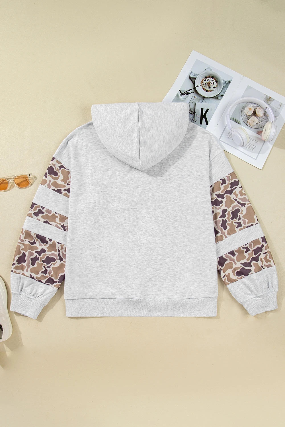 Light Gray Camouflage Stitching Asymmetric Sleeves Plus Size Hoodie