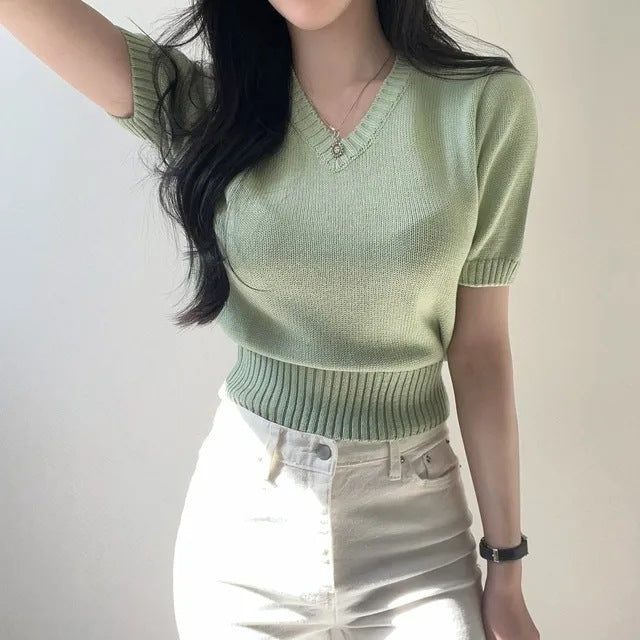 Simple V-neck Solid Color Short-sleeved Sweater Casual Short Top