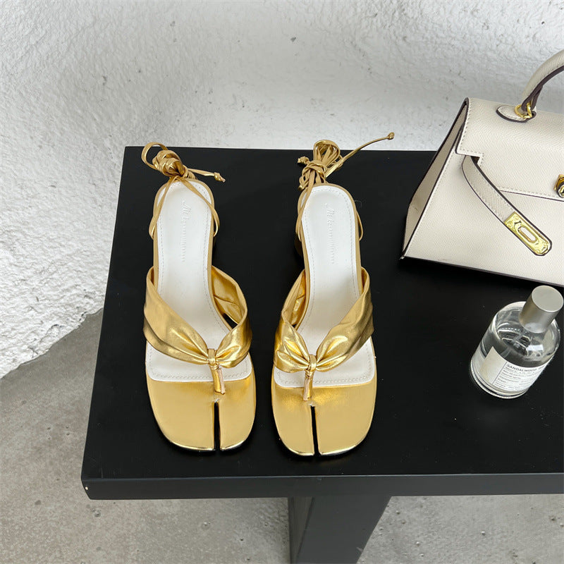 Split Toe Round Toe Chunky Heel Strap Sandals