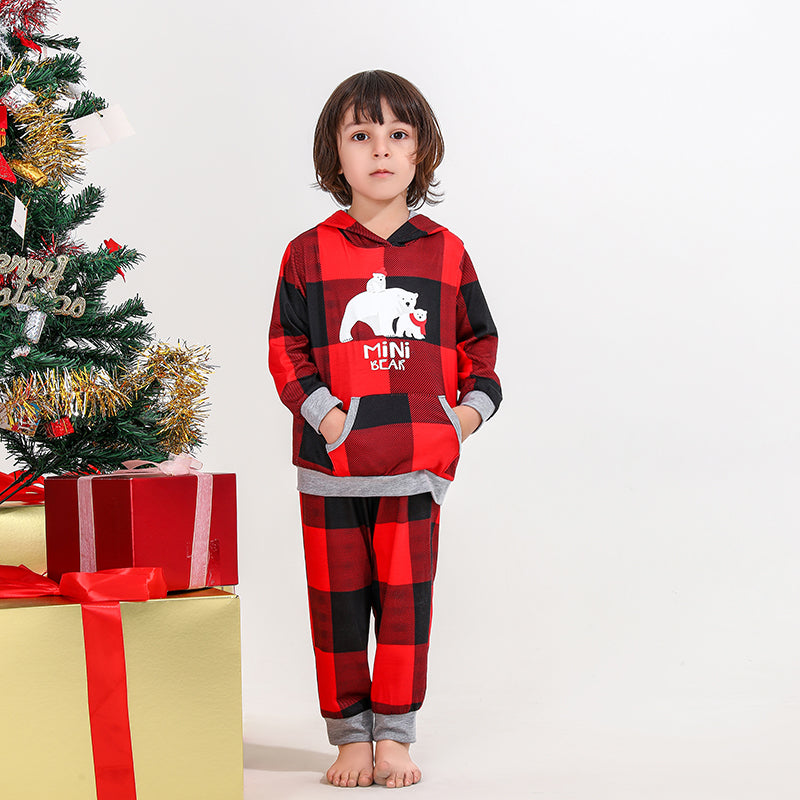 Julepyjamas sæt med imiteret pels og print til hele familien