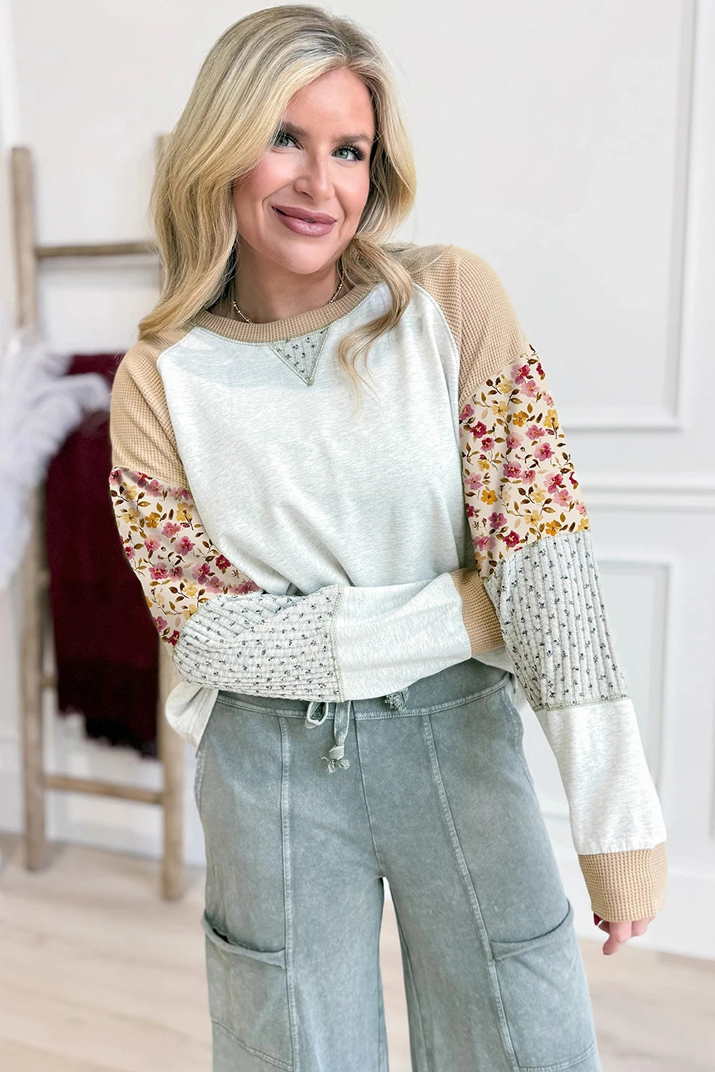 Light Gray Mixed-Color Printed Raglan-Sleeve Patchwork Open-Stitch Pullover