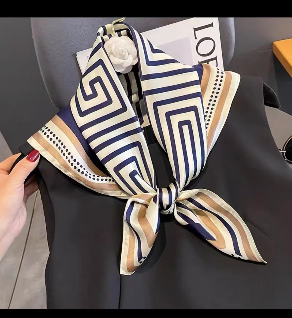 Black And White Striped Small Square Towel Silk Scarf Women's Headscarf Spring And Autumn