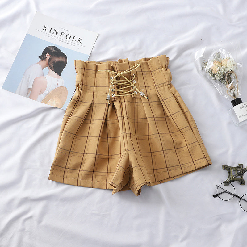 Wild flower bud high waist strap plaid shorts