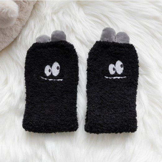Three-dimensional ear embroidery snow socks