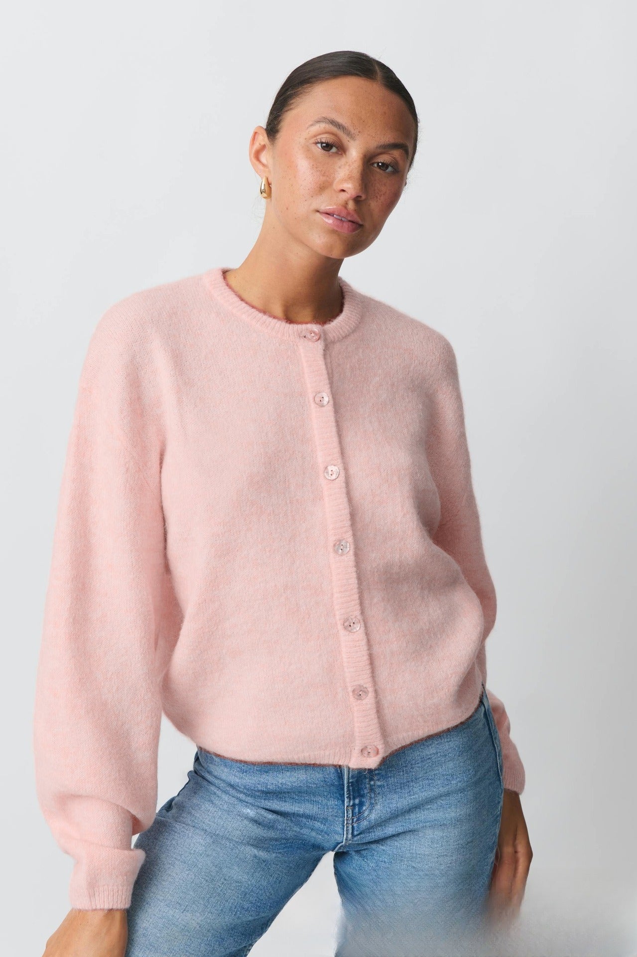Natural Shell Button Simple And Thin Round Neck Velvet Cardigan Women's Sweater
