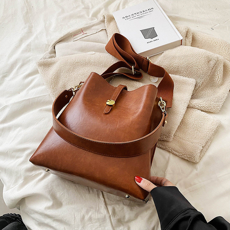 Versatile INS Women's New Fashion Broadband Crossbody Bag
