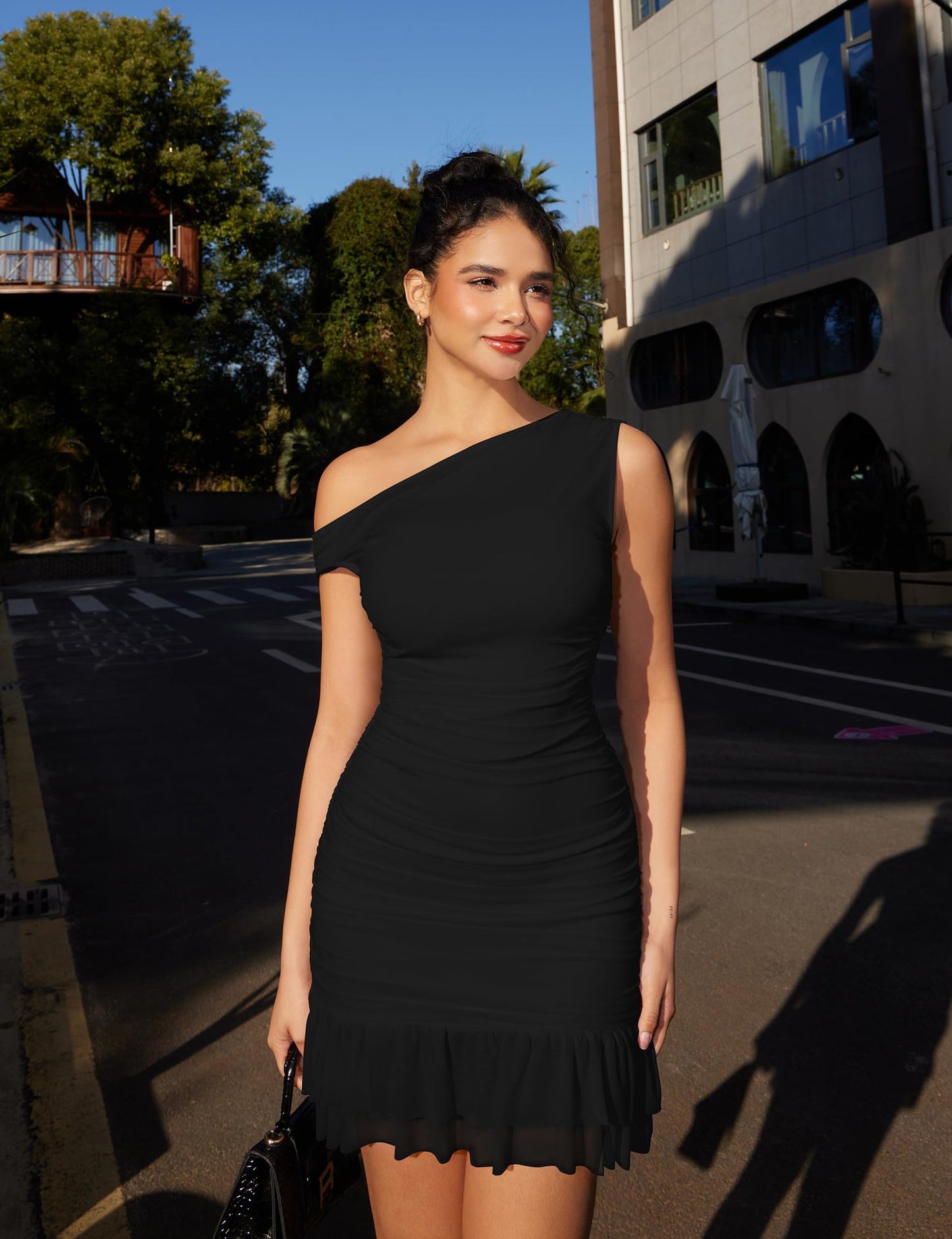 Elegant  Sophisticated   And Intellectual One-Shoulder Solid-Colored Lace-Trimmed Dress
