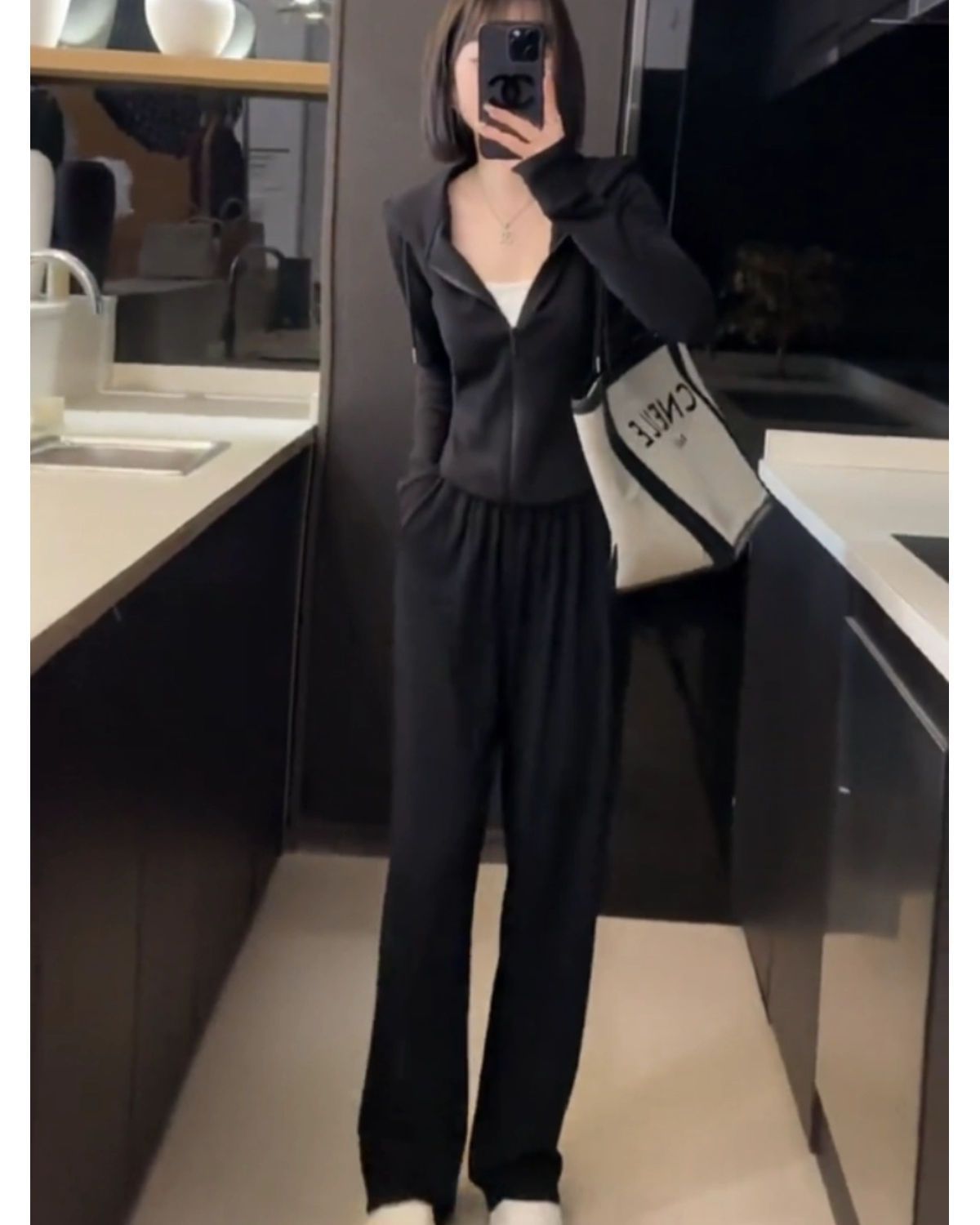 Fashionable Slimming Youthful Sportswear For Women