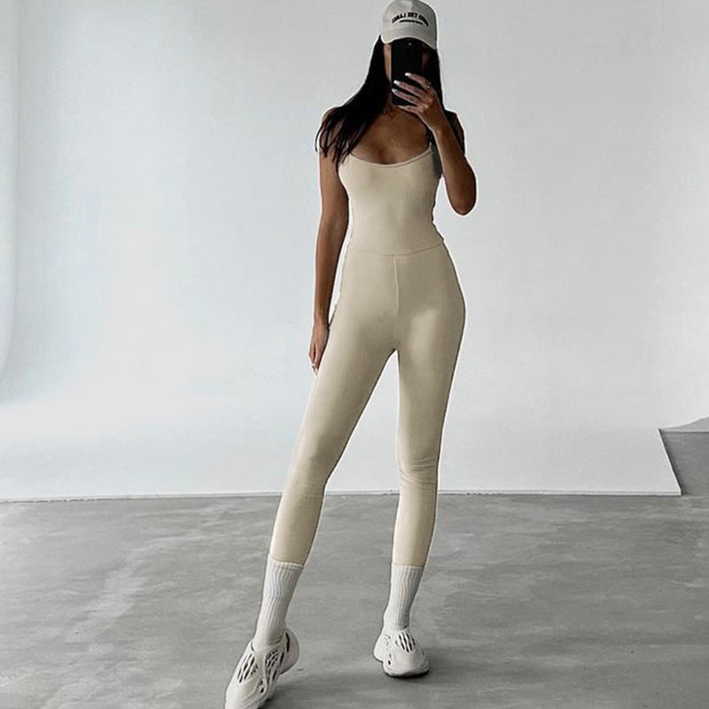 Enkel og stilfuld casual sports-yoga-heldragt til kvinder i ensfarvet