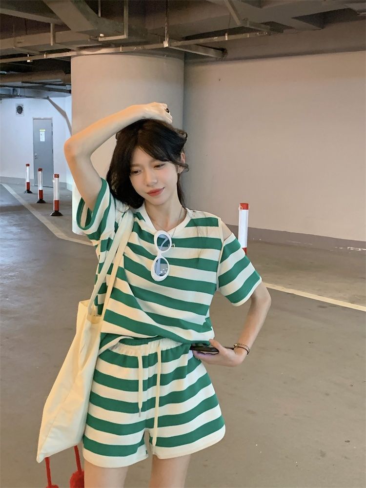Fashionable Casual Relaxed-style Shorts Two-piece Set
