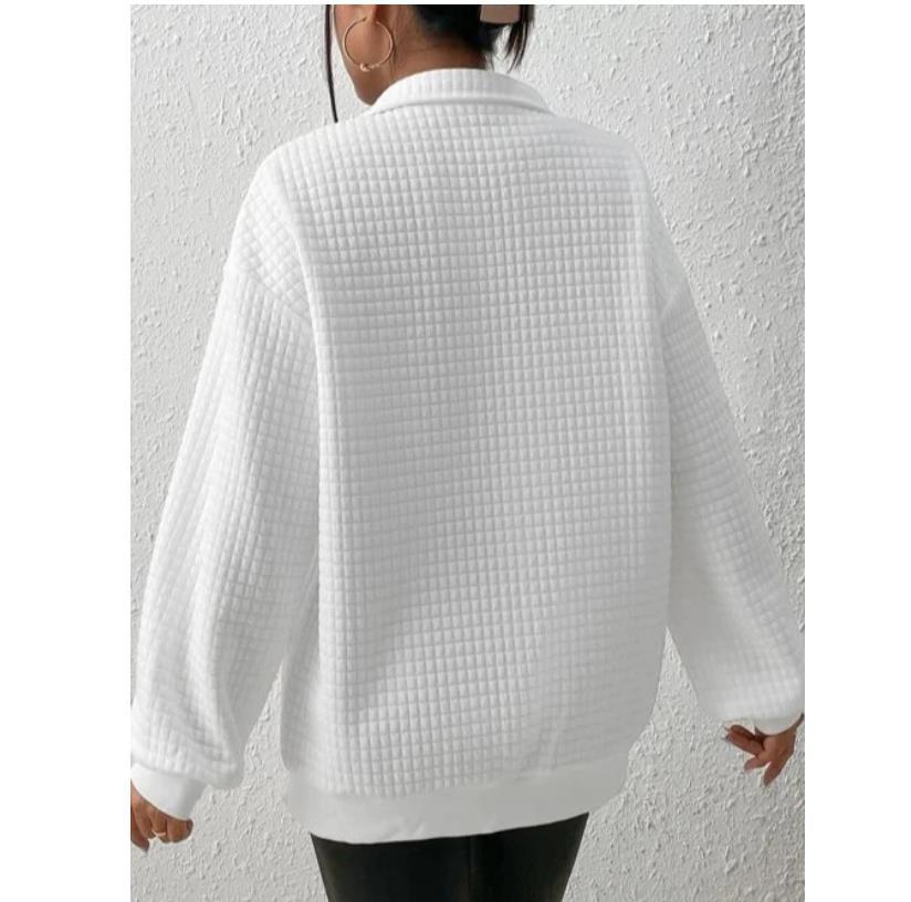Vaffelstrikket ensfarvet sweater med opretstående krave, lange ærmer og lynlås og patchwork