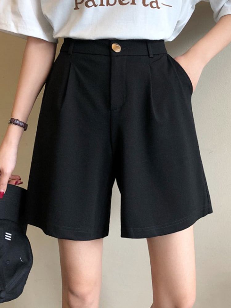 Loose black half pants