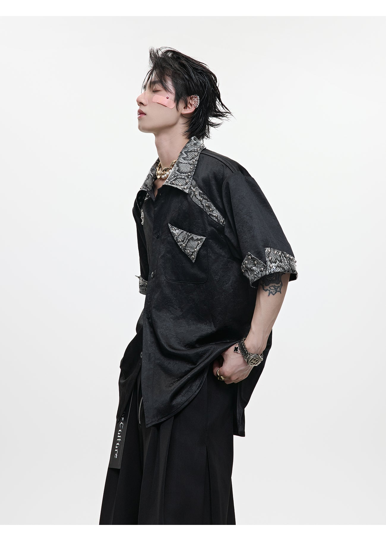 Niche Snake Patterned Leather Patchwork Shirt With Metal Rivet Design For A Cool Cardigan