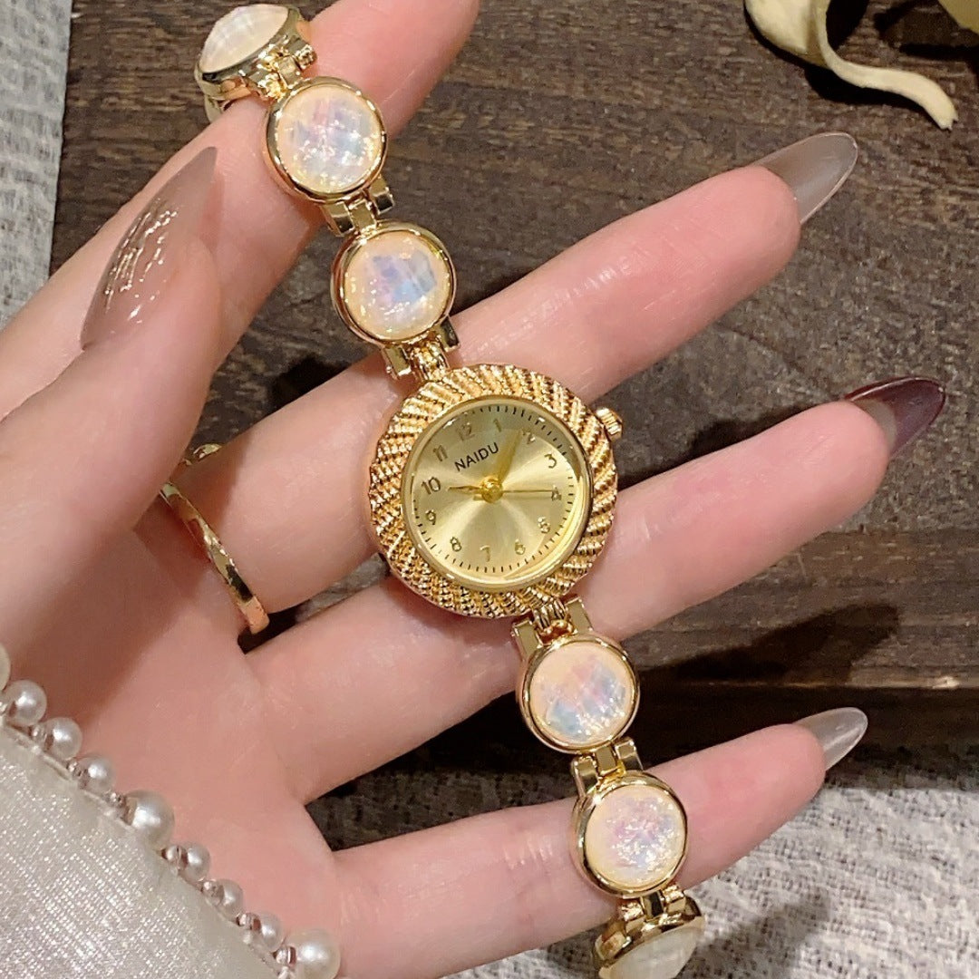 Dame Quartz Ur Med Elegant Design