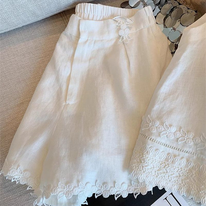 Two-piece Set Featuring Sophisticated Minimalist Casual Shorts