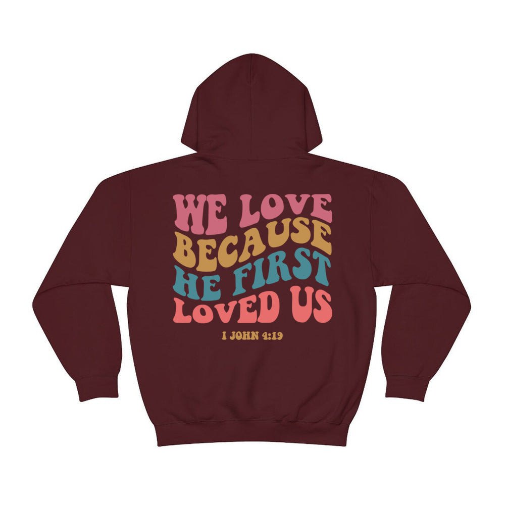 Ensfarvet sweatshirt med print til kvinder