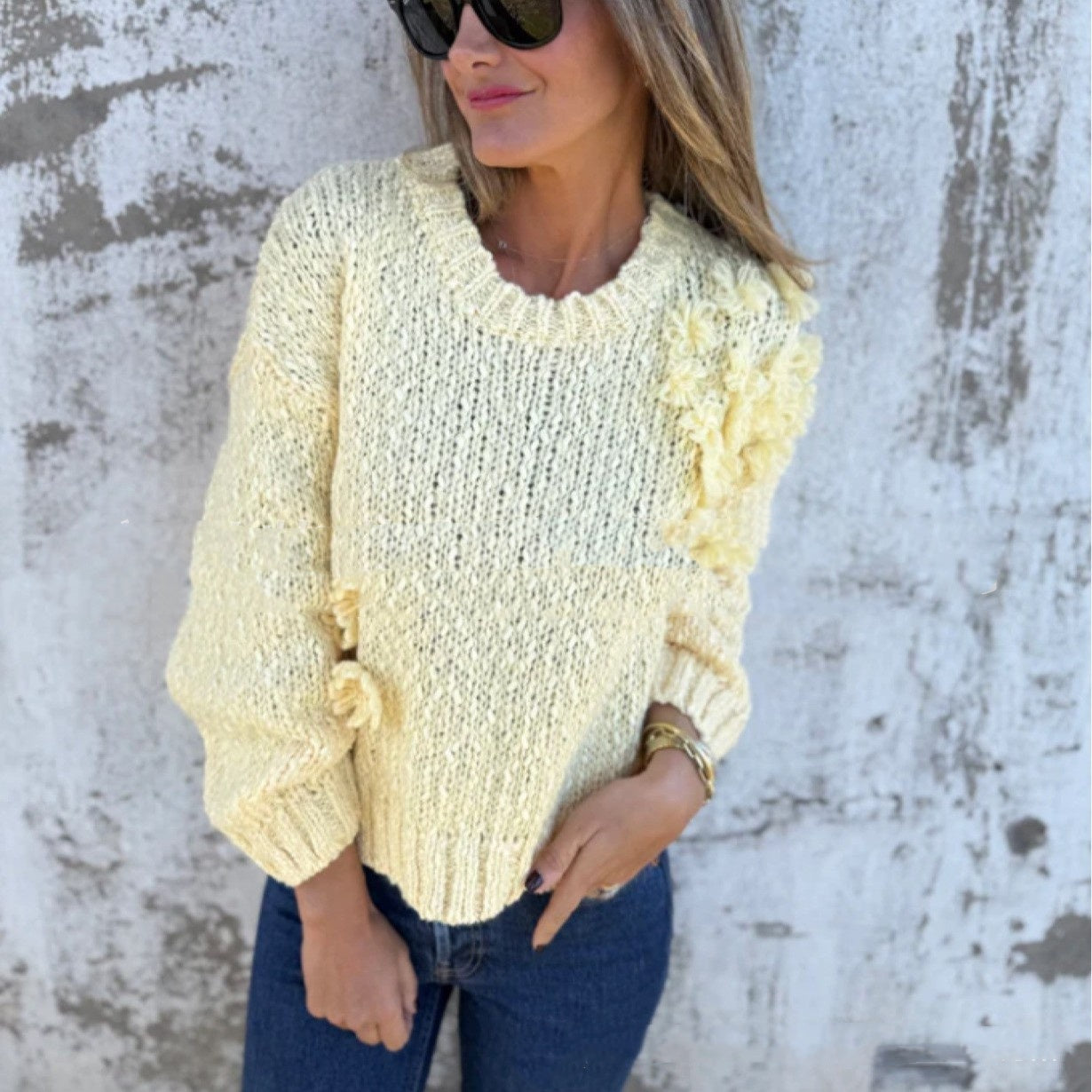 Women's Loose Flower Round Neck Long Sleeve Knitted Sweater