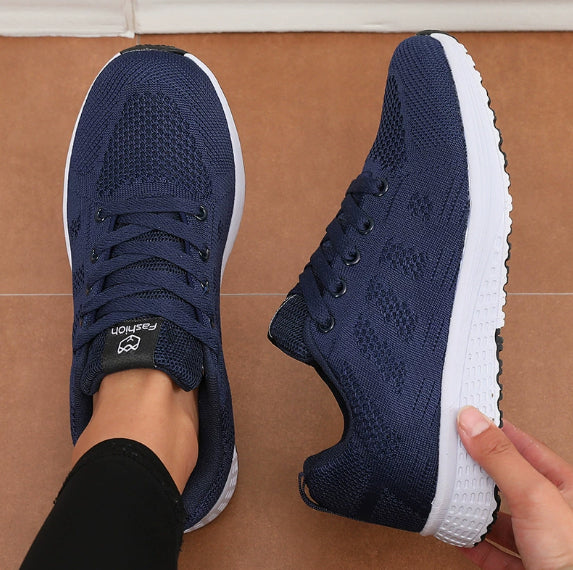 Sports shoes