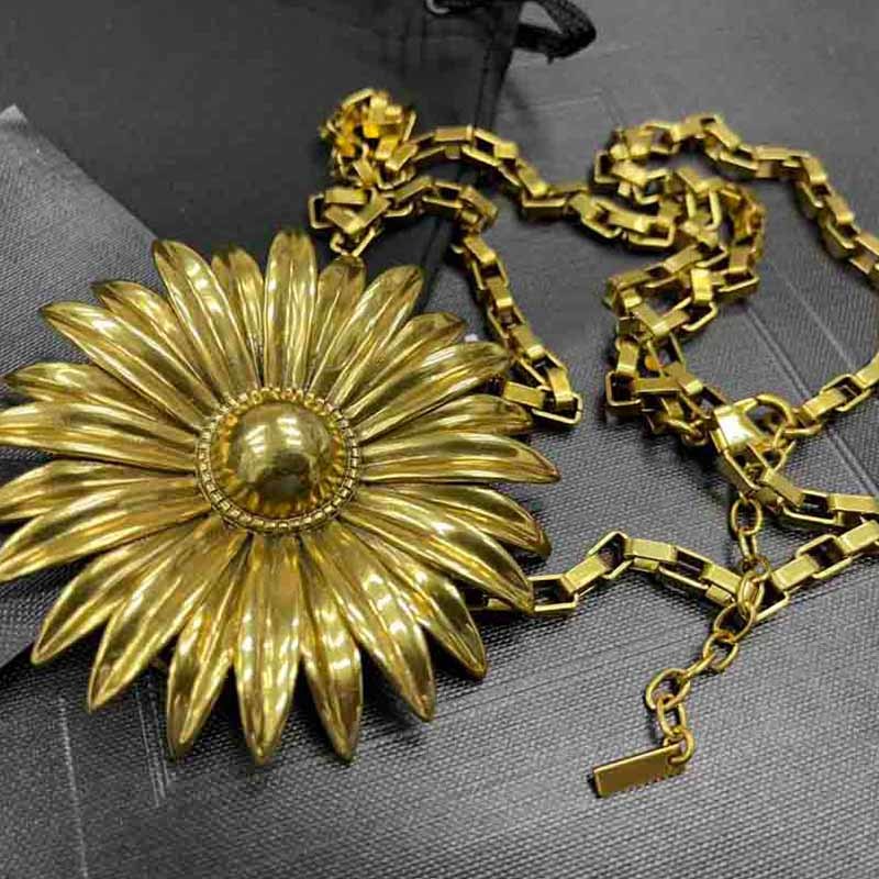 Daisy Flower Metal Waist Chain