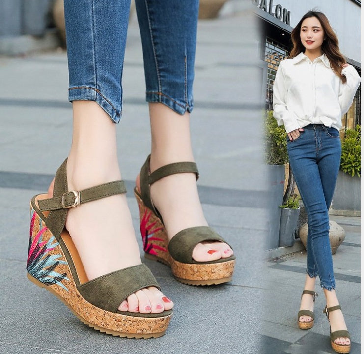 New Women's Fashion Sandals