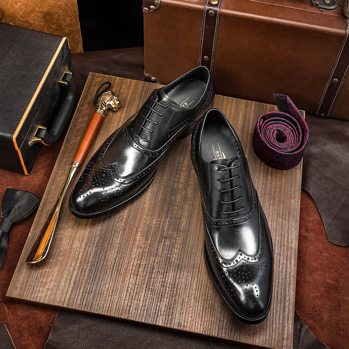 Cowhide Formal Men's Shoes, British Business Casual Shoes, Men's Lace-Up Carved Brogue Shoes