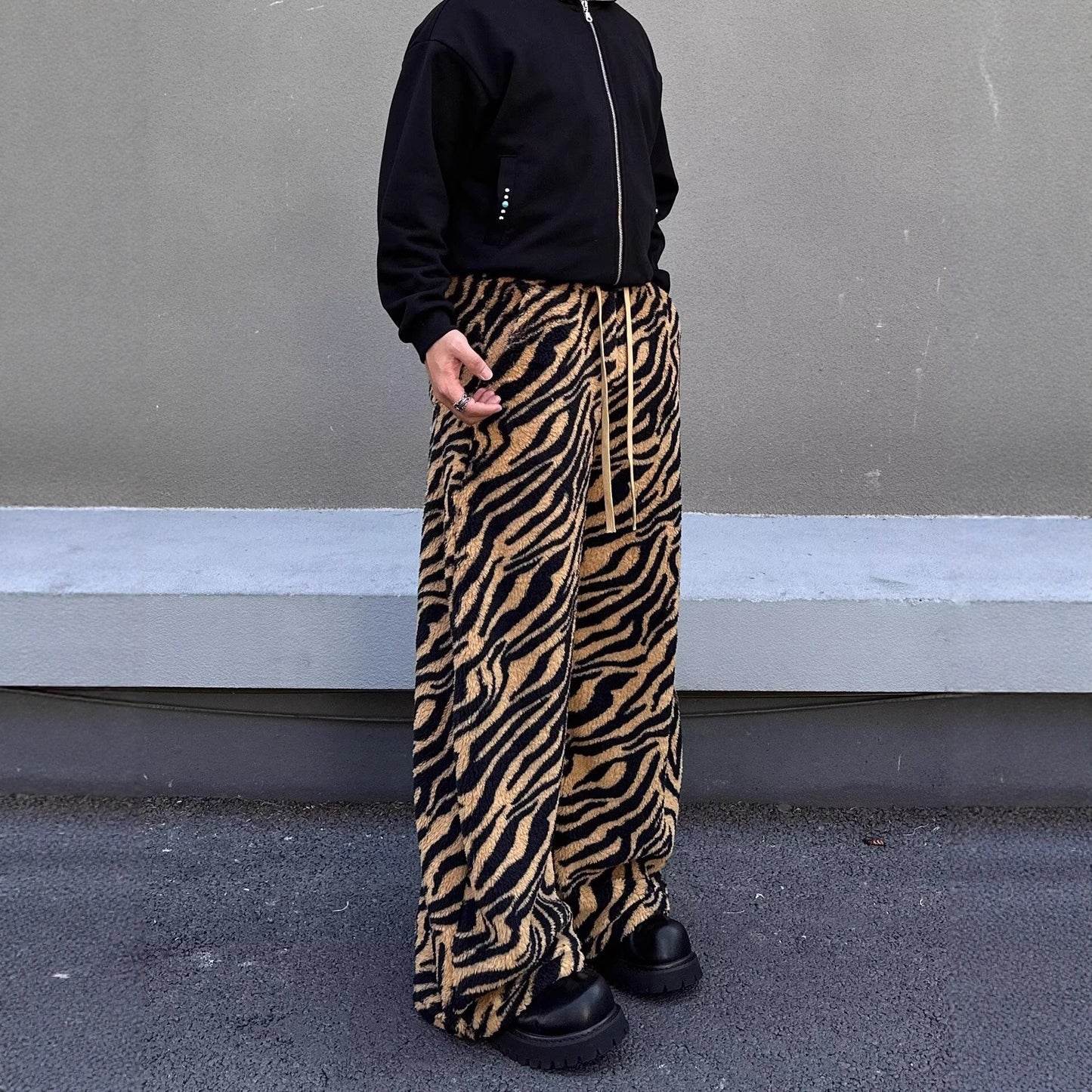 Womens High-Street Coffee-Colored Tiger-Print Casual Pants Warm And Loose-Fitting