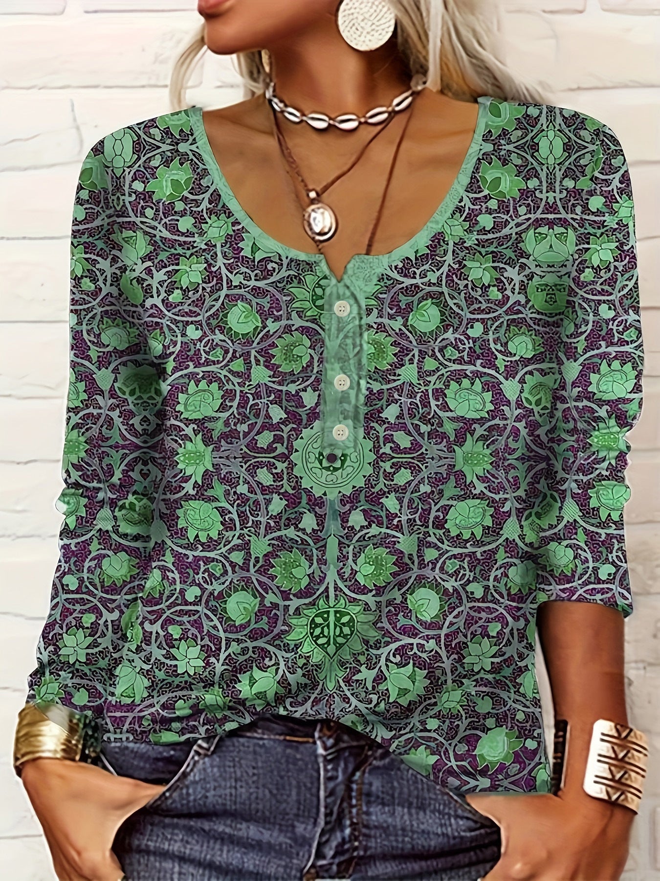 Women's V-neck Ethnic Print Plus Size T-shirt