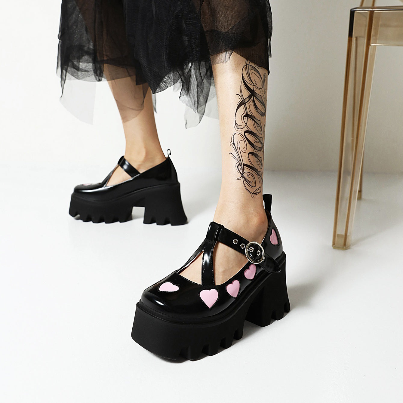 Women's Large Size Round Toe Platform Cross Strappy Shoes