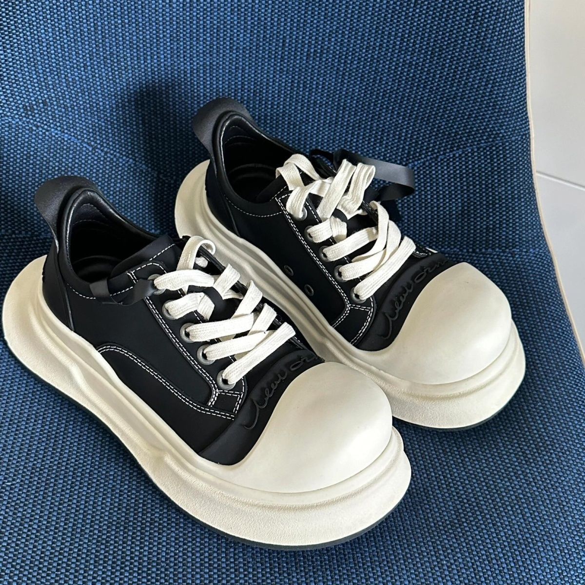 New Autumn Thick Bottom Dad Shoes All-match Increased By Bread Shoes