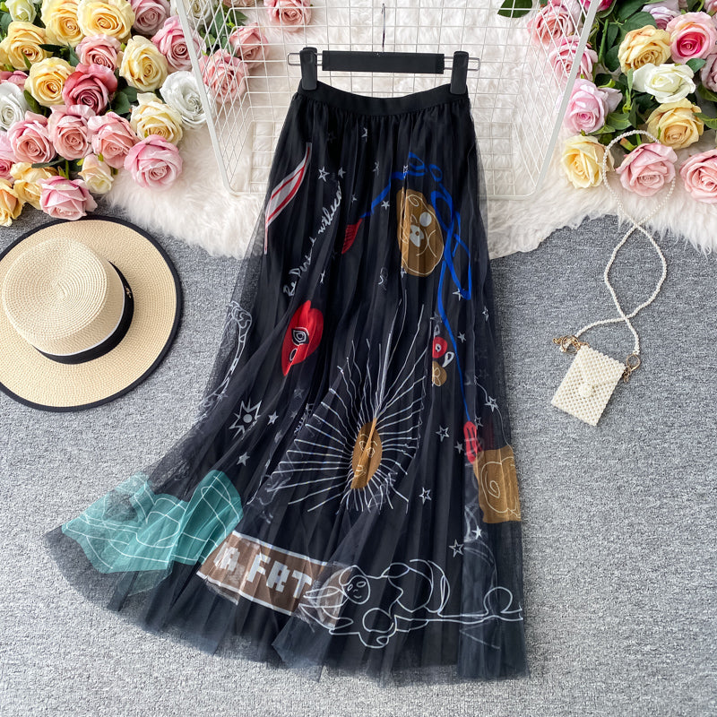 High-Waisted Slimming A-Line Maxi Skirt With Floral Print And Mesh Fabric