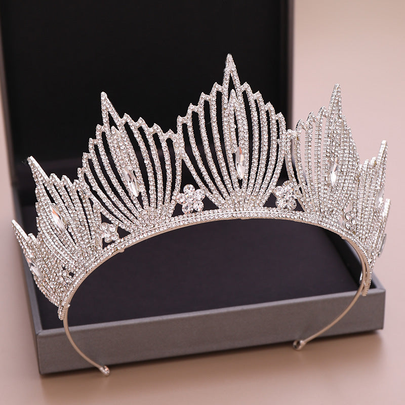 Crystal Crowns Are Popular In Europe And America