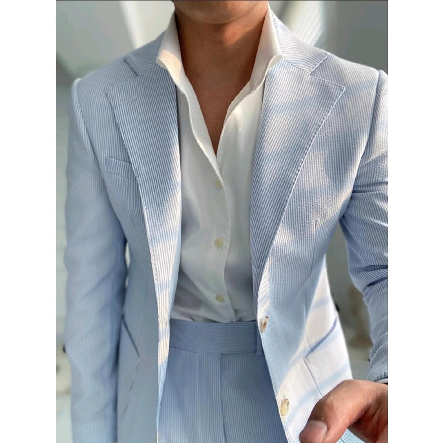 Men's Single-Breasted Suit With Notch Lapel