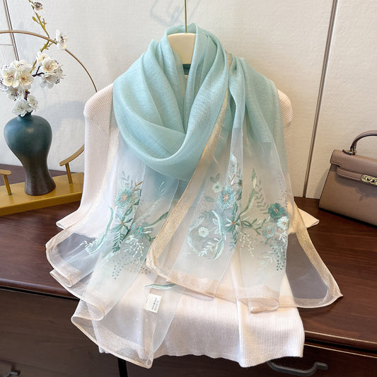 Moderigtigt broderet langt jacquard-sjal