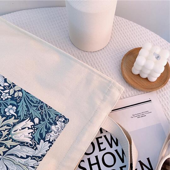 Spring Flowers Blooming English Large Capacity One Shoulder Canvas Bag