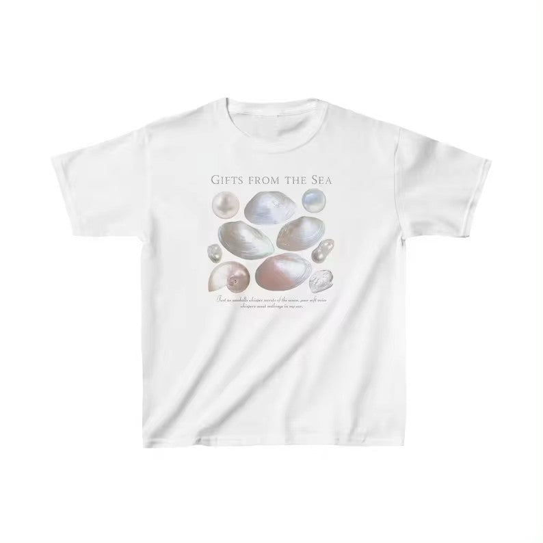 Ny farverig T-shirt-top med perleprint og rund hals