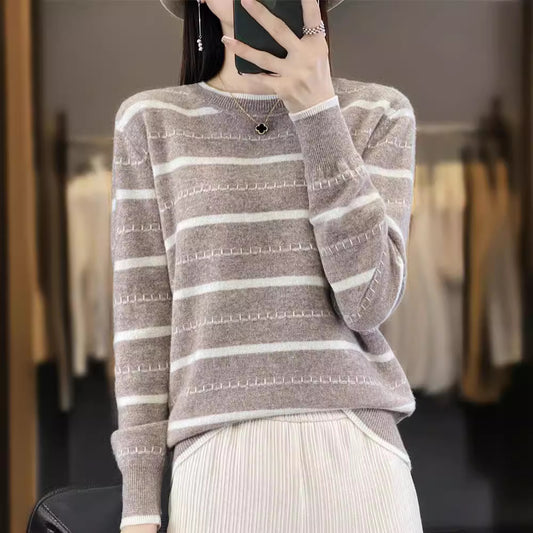 Womens Striped Long-Sleeve Sweater With A Crew Neck For FallWinter