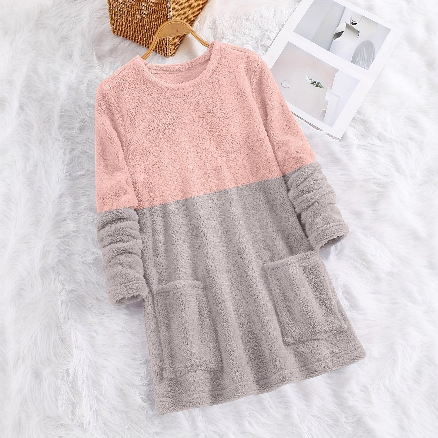 Women's Warm Round-Neck Colorblock Pocket Pullover