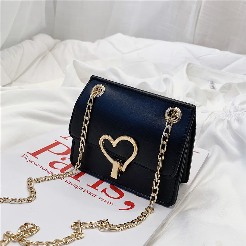 Children's Solid-color Shoulder Bag Fashion Love Hardware Decoration