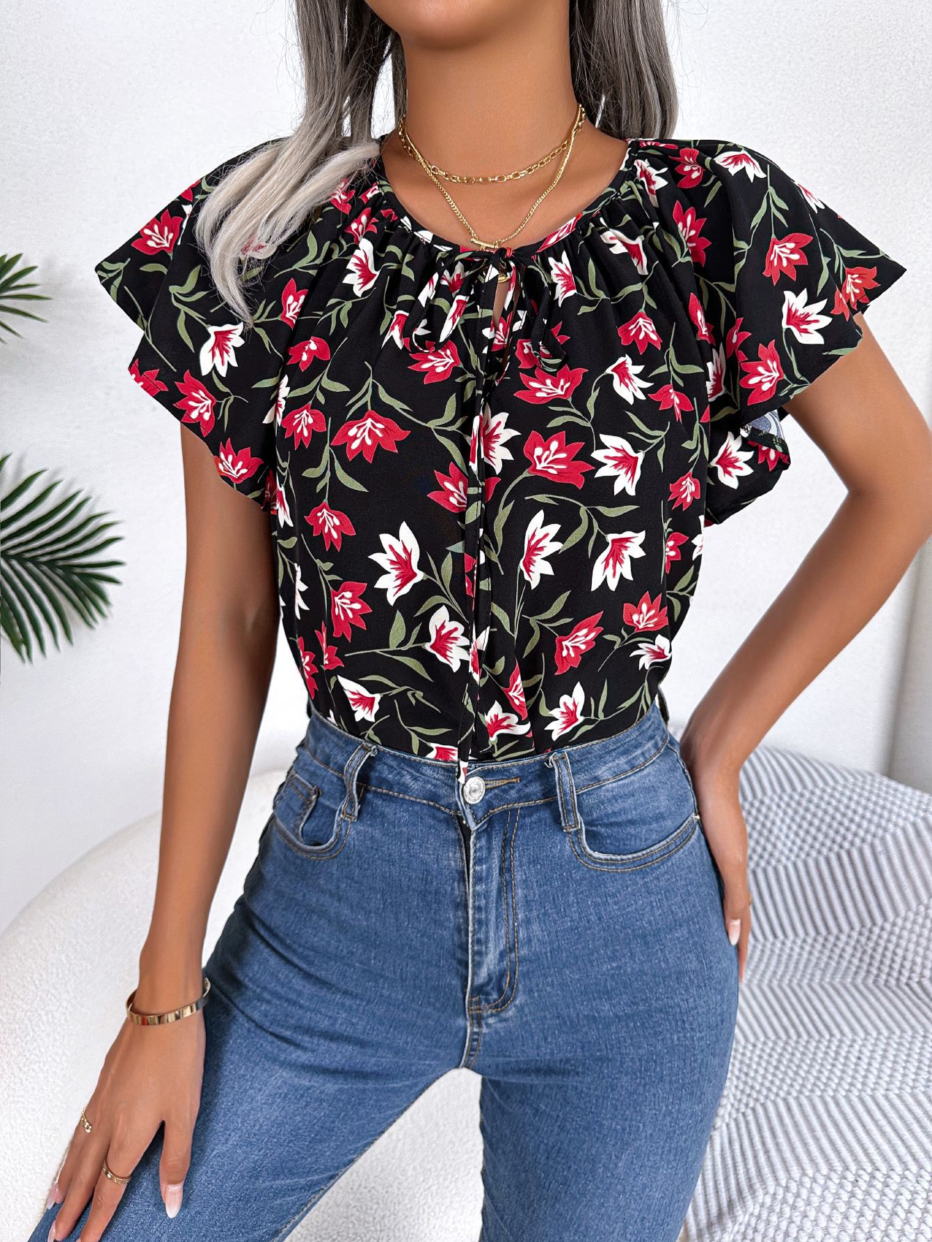 Womens Casual Loose-fit Chiffon Top With Ruffled Edges And A Tie-up Design